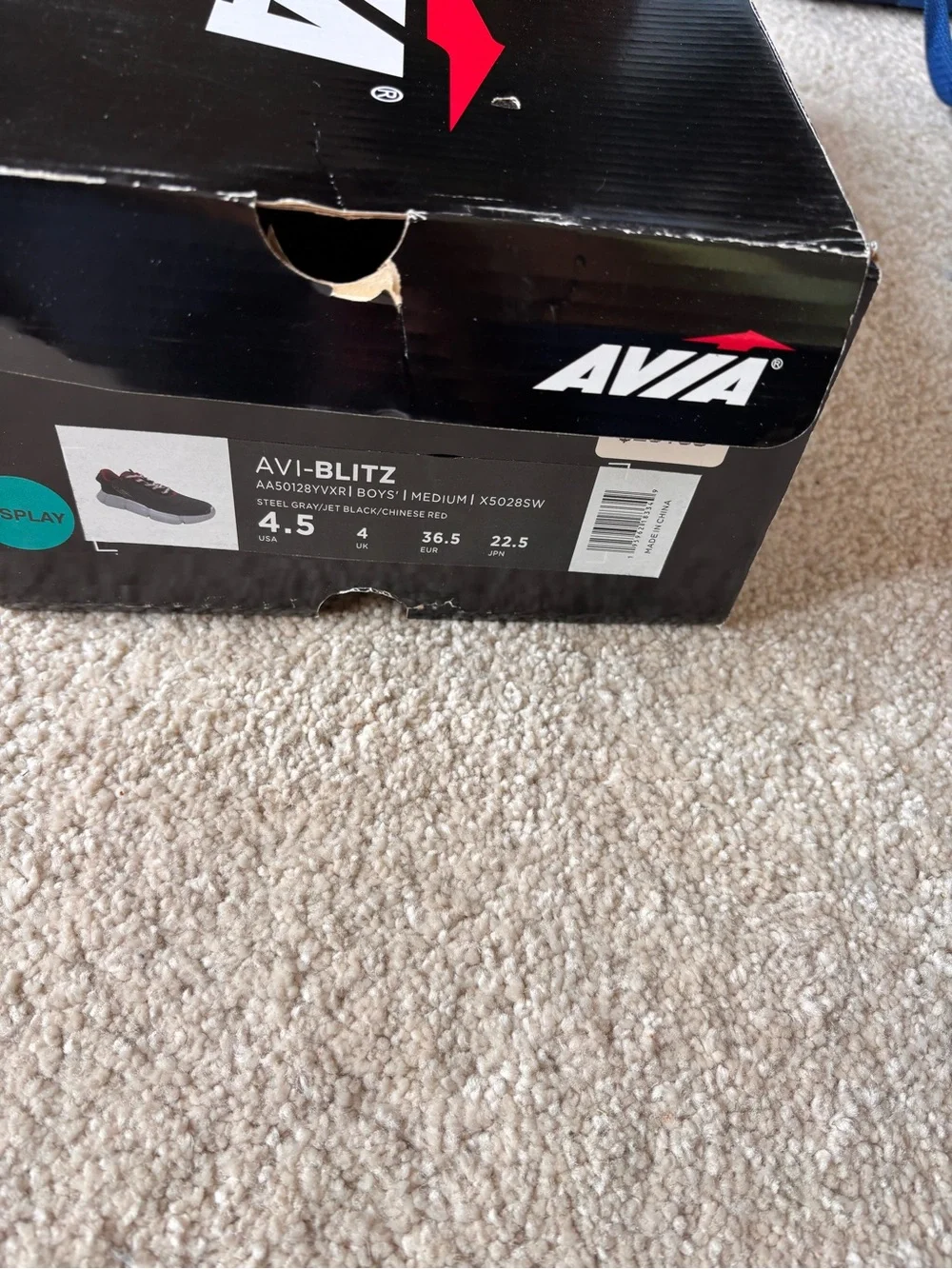 Avia AVI-Blitz Boys Running Shoes Size 4.5 Gray Red Athletic Sneakers NIB